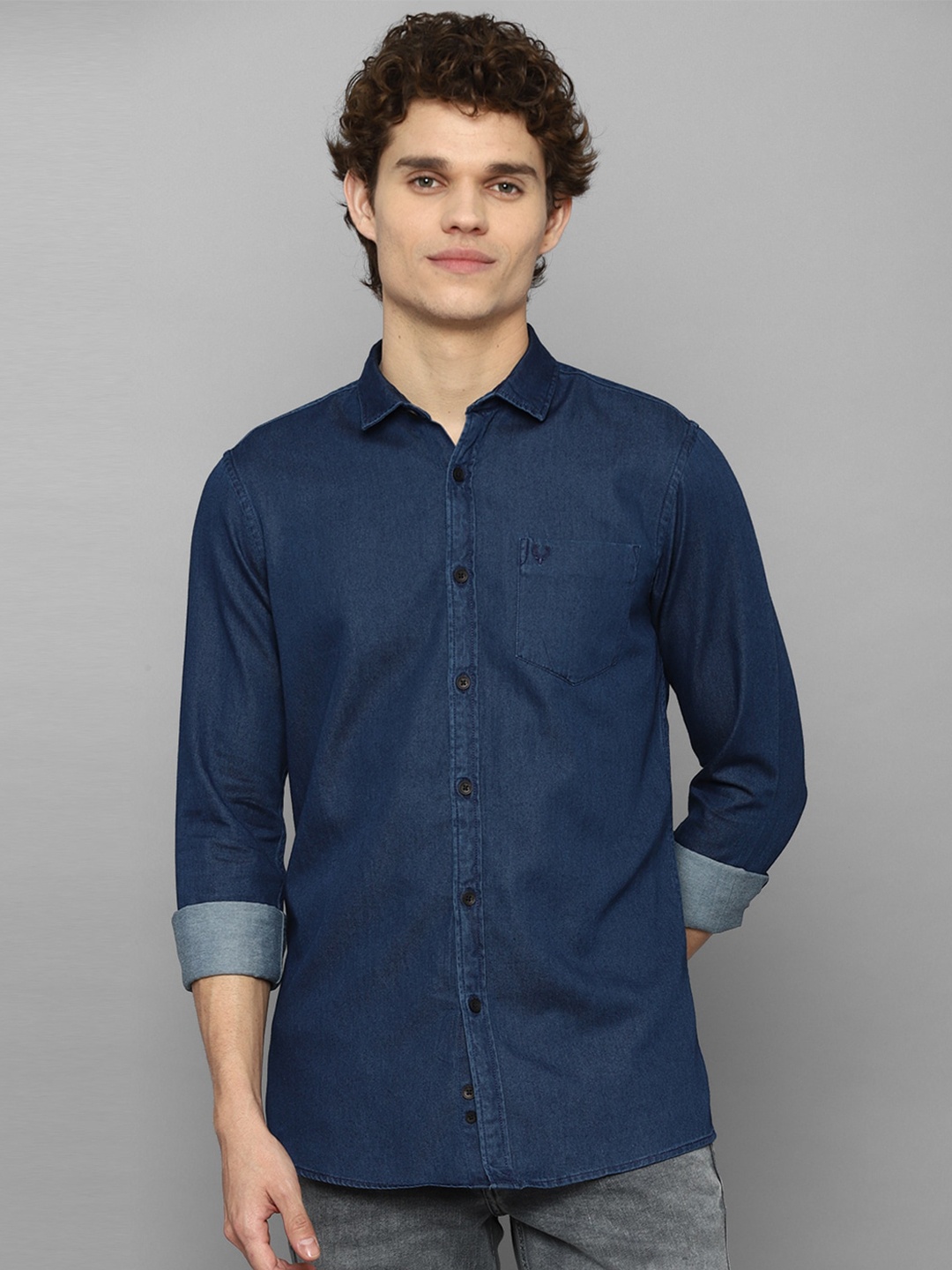 

Allen Solly Sport Men Navy Blue Pure Cotton Casual Shirt