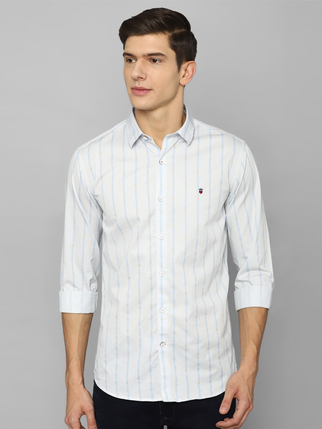 

Louis Philippe Sport Men White Slim Fit Striped Pure Cotton Casual Shirt