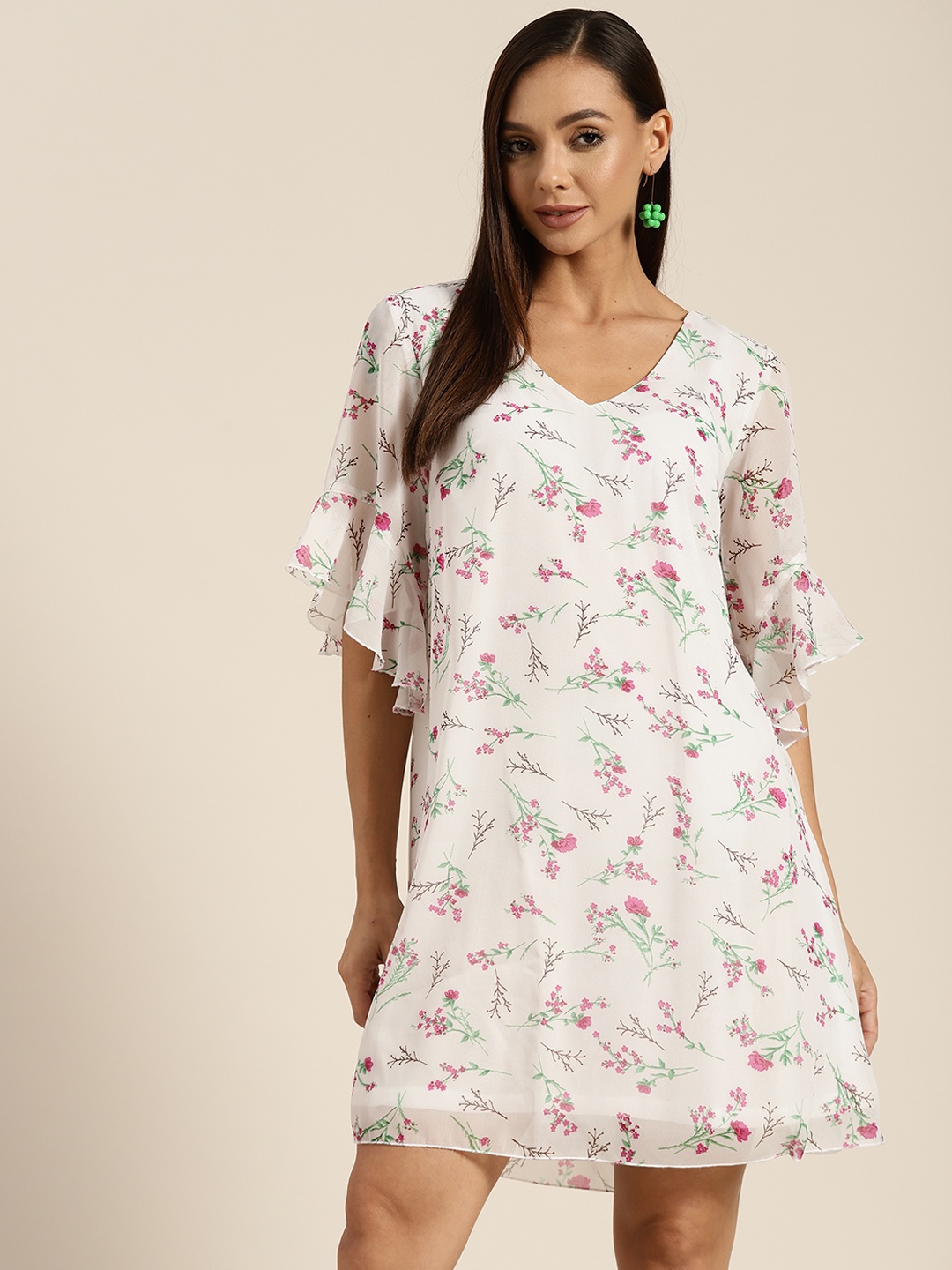 

Qurvii Women White & Pink Floral Printed Bell Sleeves A-Line Dress