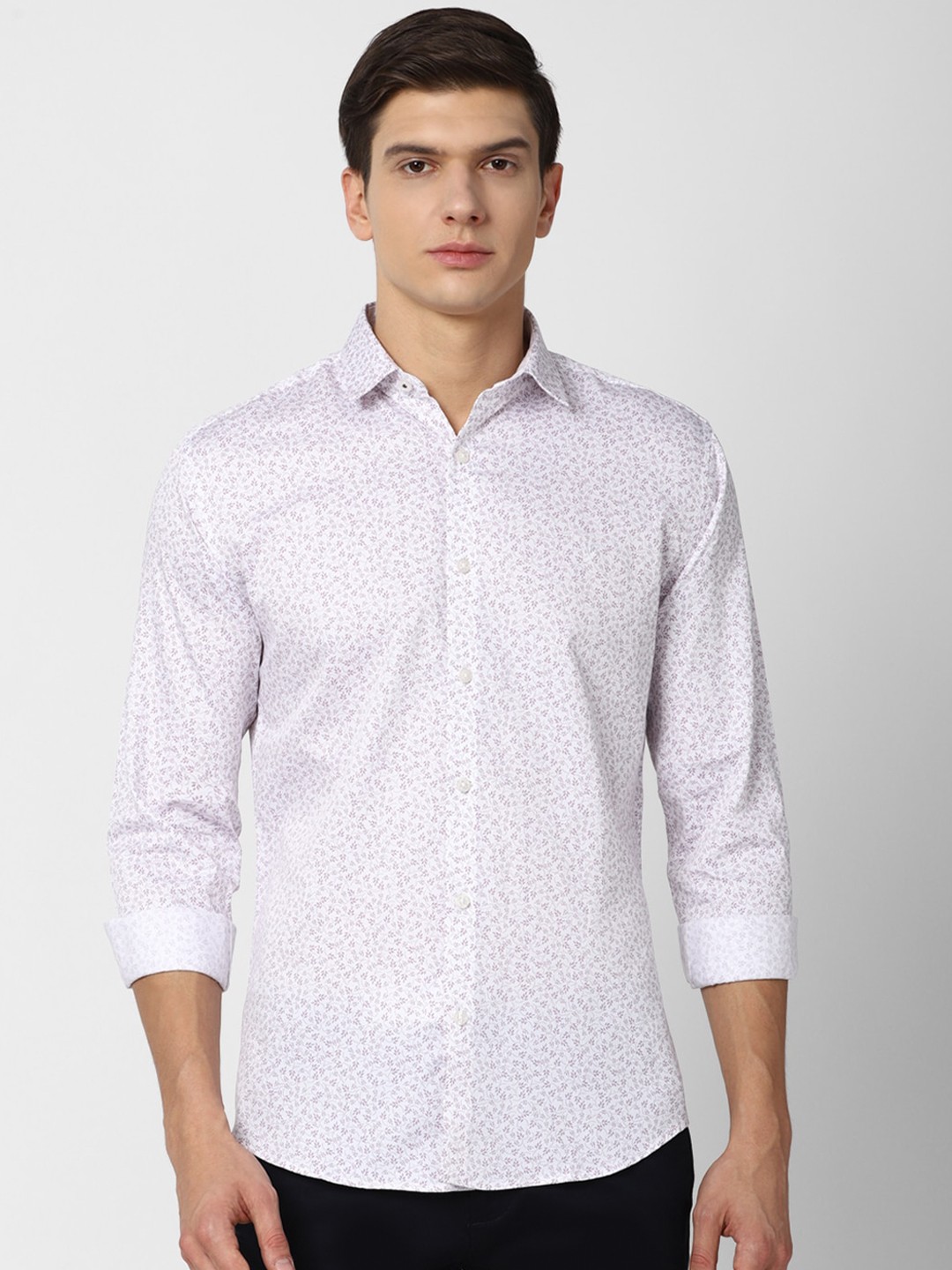 

V Dot Men White Slim Fit Floral Printed Casual Shirt
