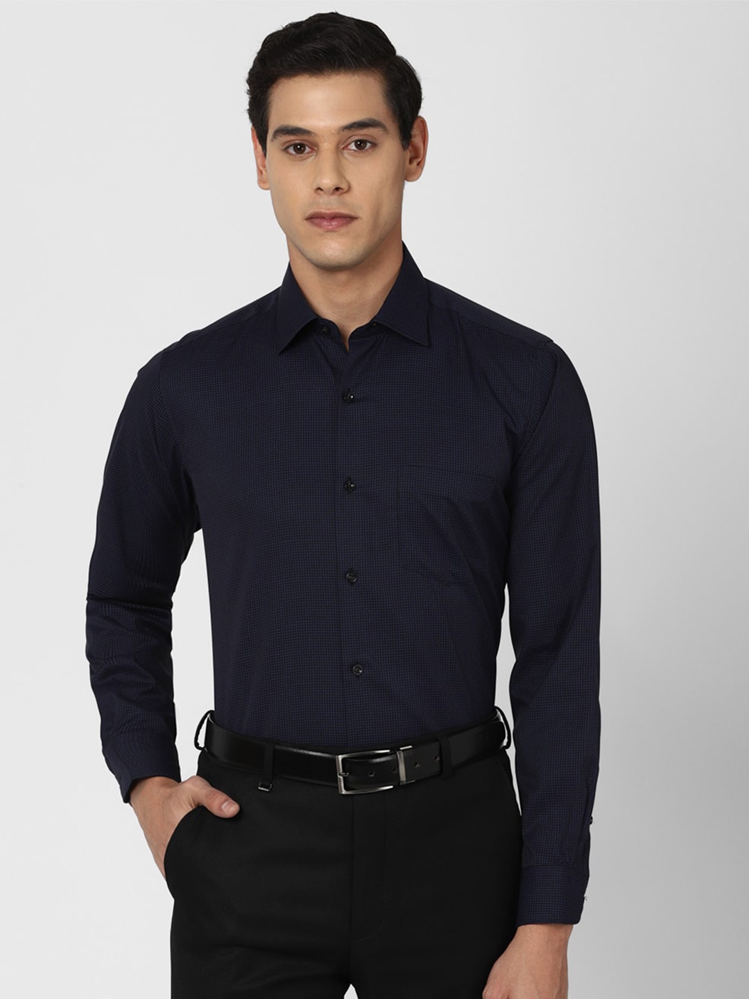 

Van Heusen Men Navy Blue Solid Formal Shirt