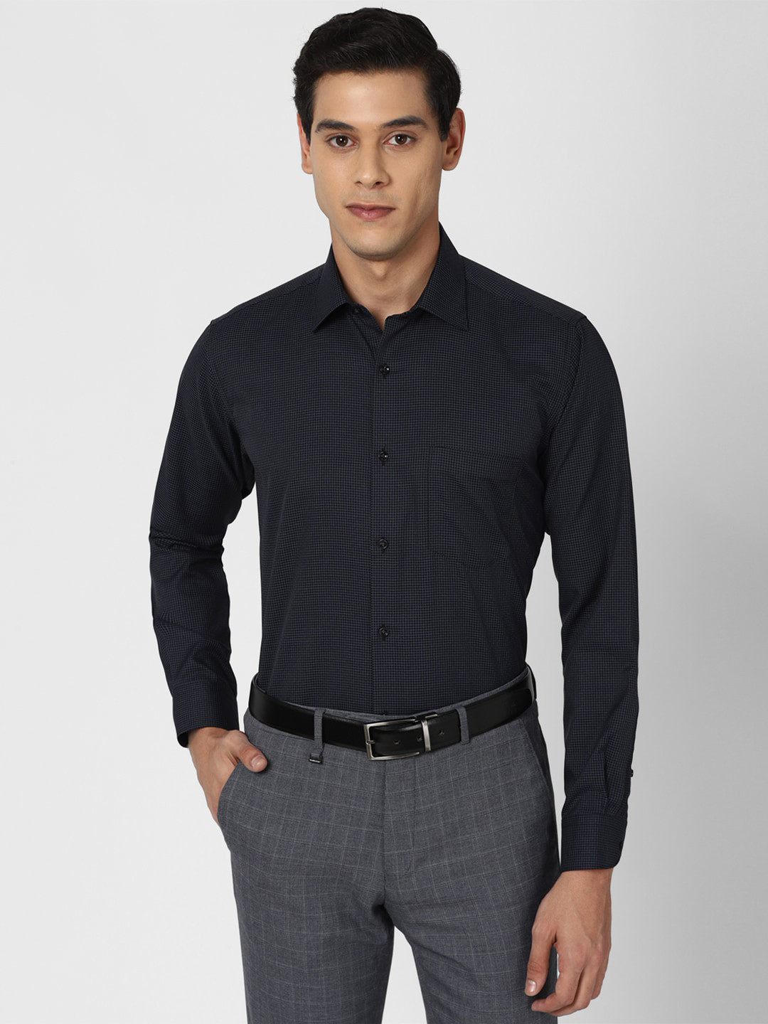 

Van Heusen Men Grey Micro Checked Formal Shirt