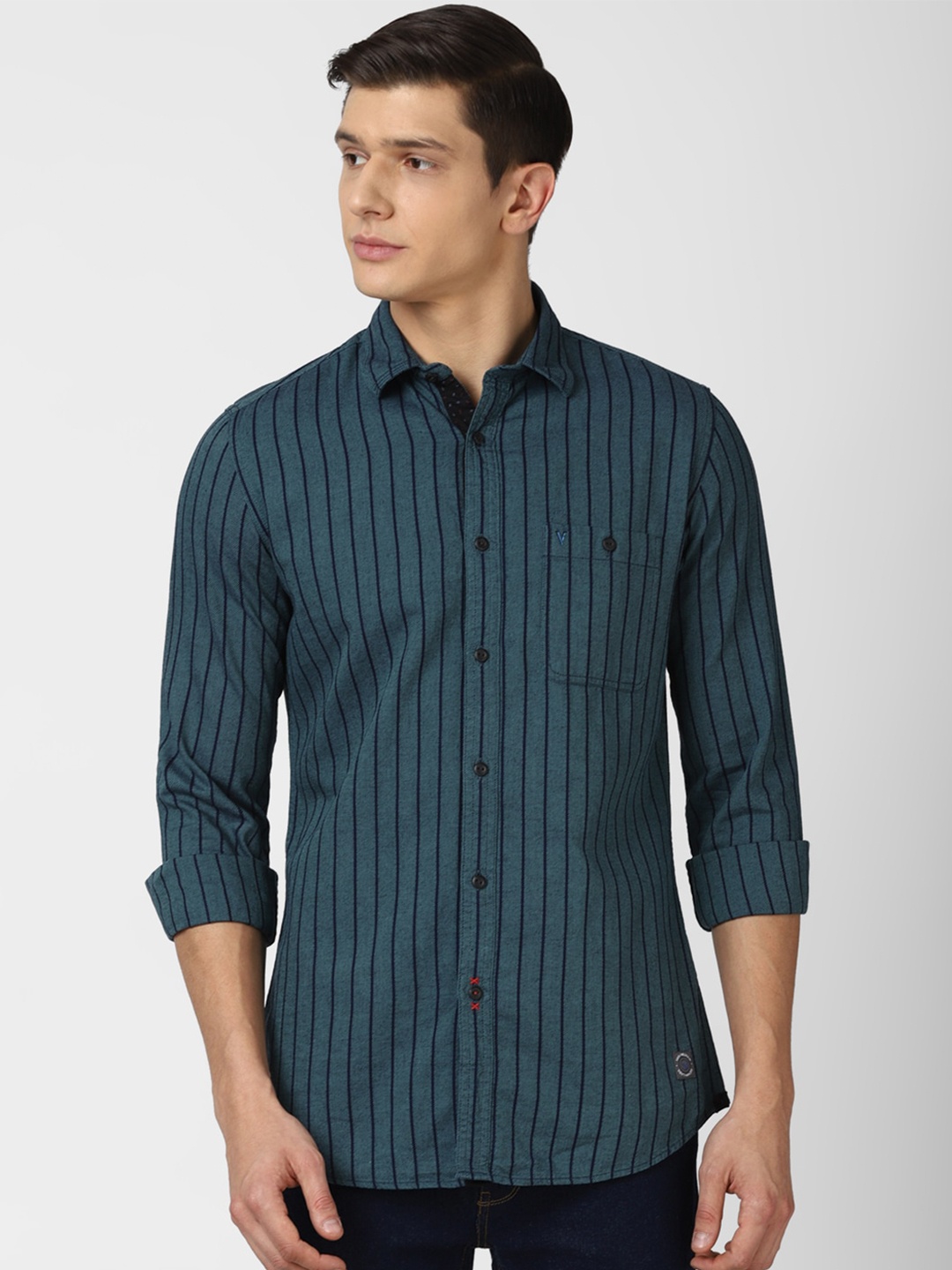

VAN HEUSEN DENIM LABS Men Green Slim Fit Striped Casual Shirt