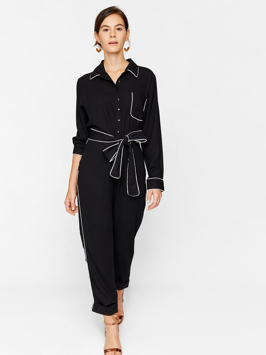 

The Label Life Women Black Monochrome Contrast Piping Jumpsuit