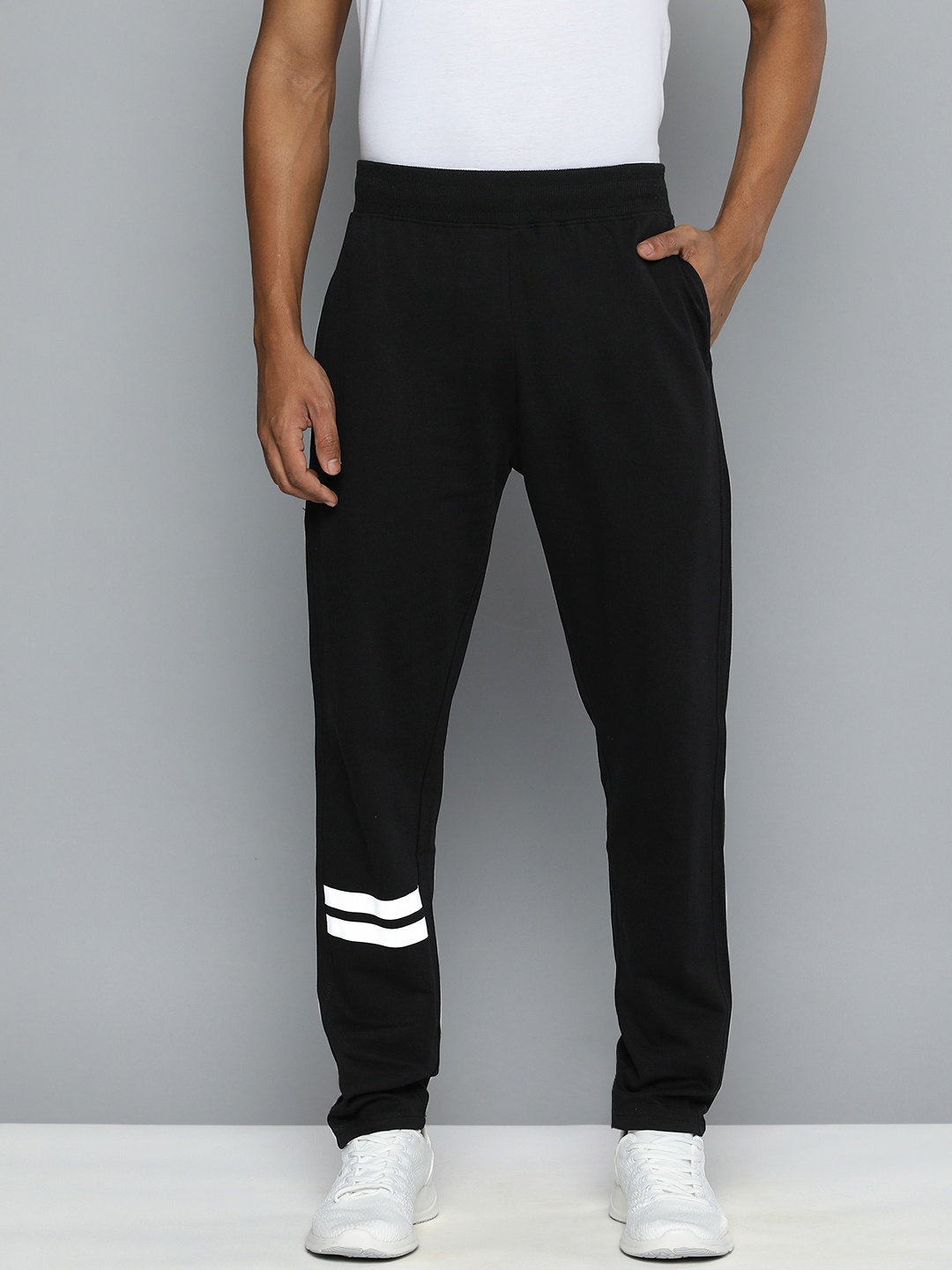 

HRX by Hrithik Roshan Men Black Pure Cotton Solid Track Pants