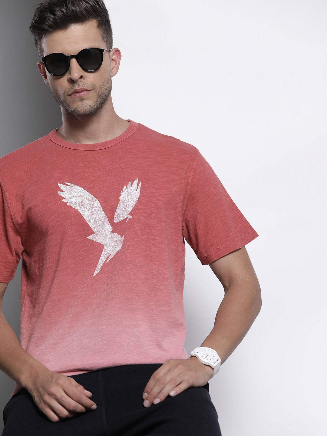 

AMERICAN EAGLE OUTFITTERS Men Rose Brand Logo Printed Pure Cotton T-shirt