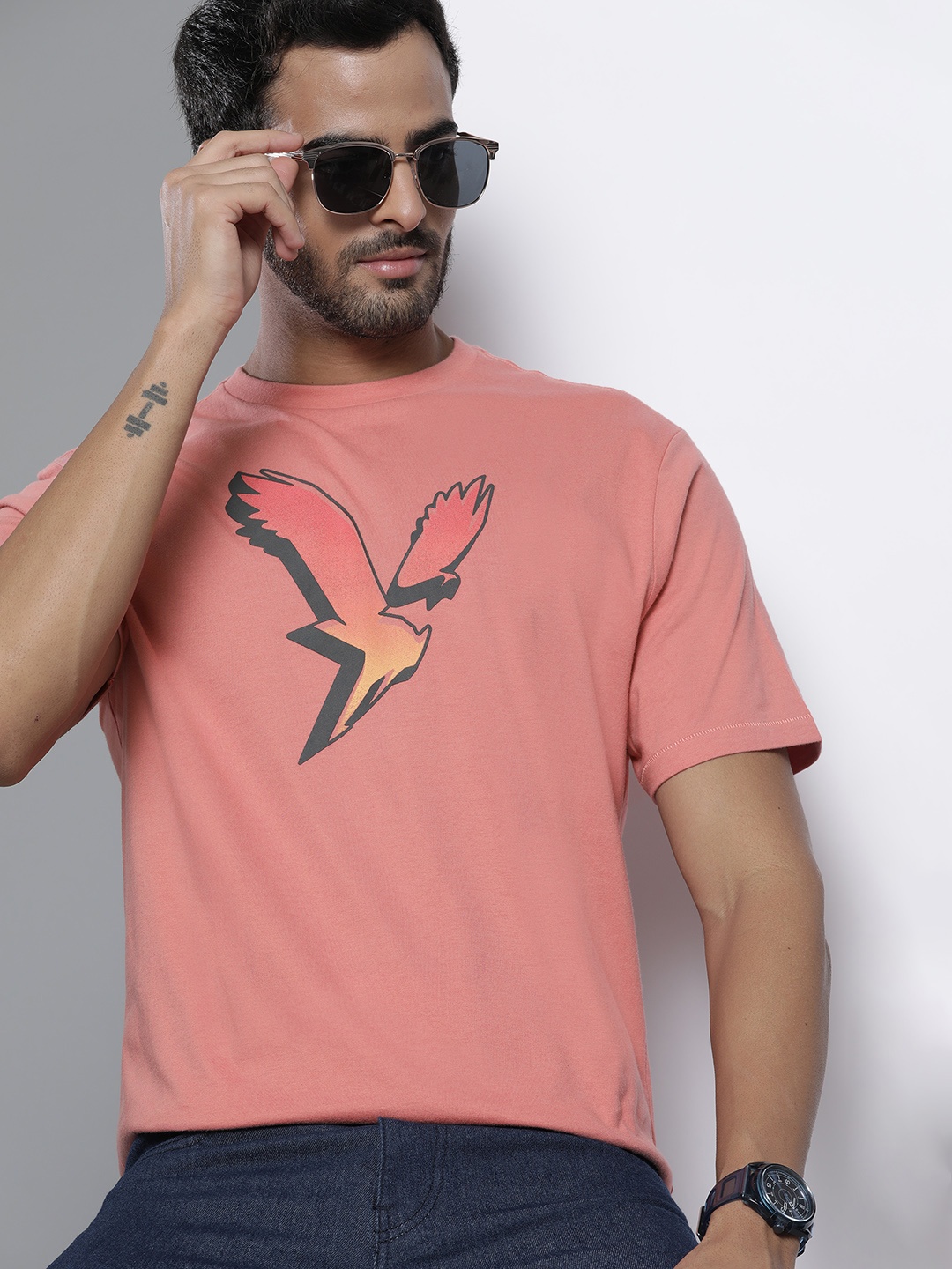 

AMERICAN EAGLE OUTFITTERS Men Peach-Coloured Brand Logo Pure Cotton Standard Fit T-shirt