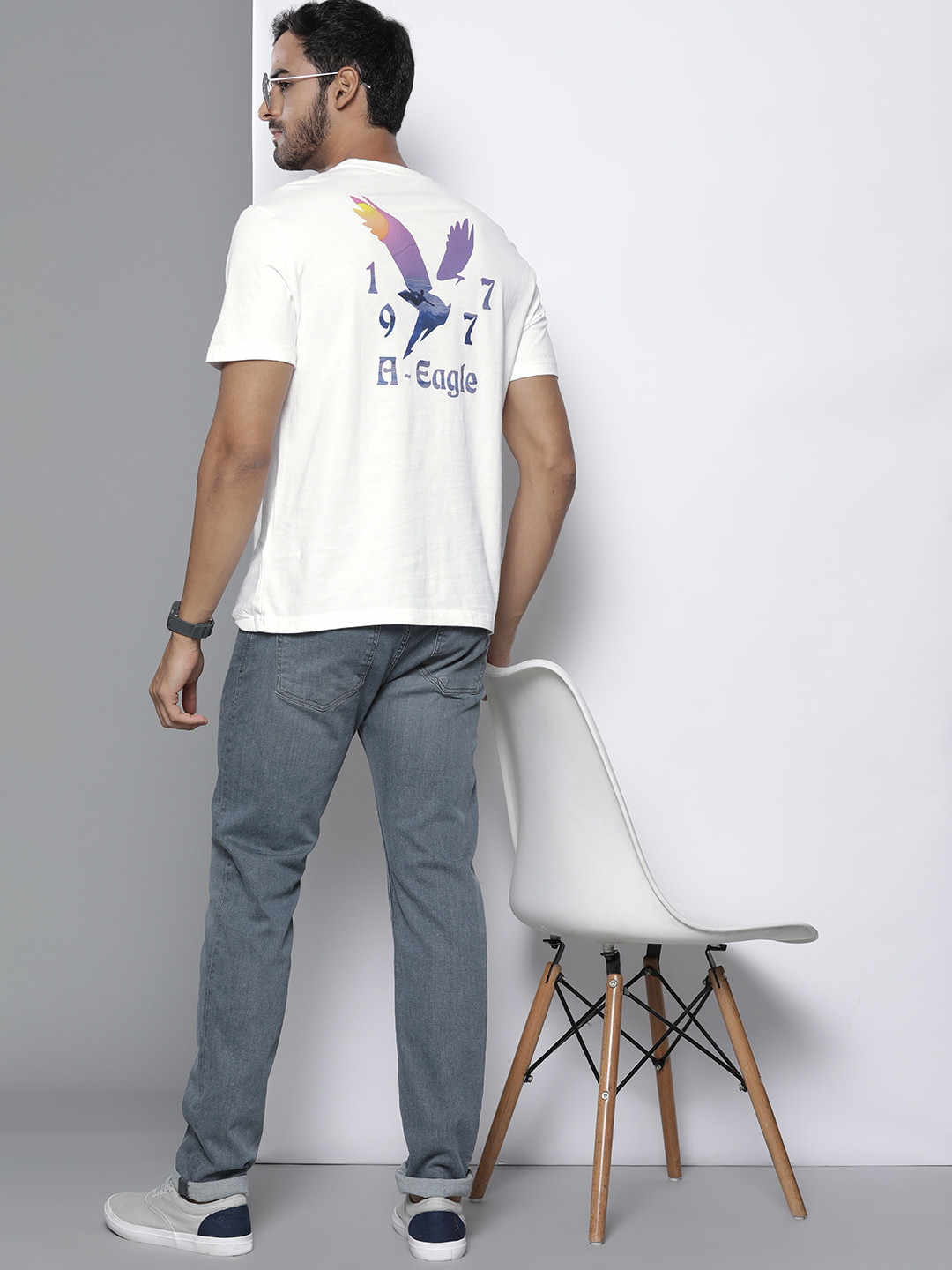 

AMERICAN EAGLE OUTFITTERS Men White Typography Printed Pure Cotton Standard Fit T-shirt
