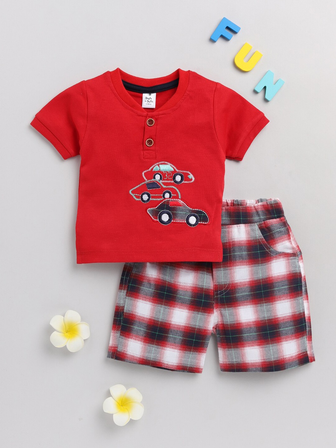 

BRATS AND DOLLS Boys Red & Black Embellished T-shirt with Shorts