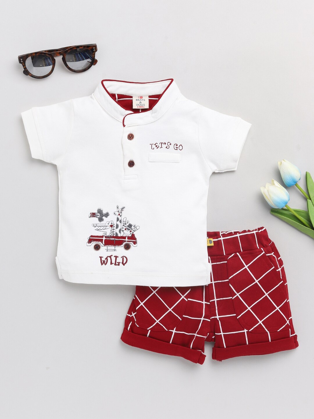 

BRATS AND DOLLS Boys White & Red Embellished T-shirt with Shorts
