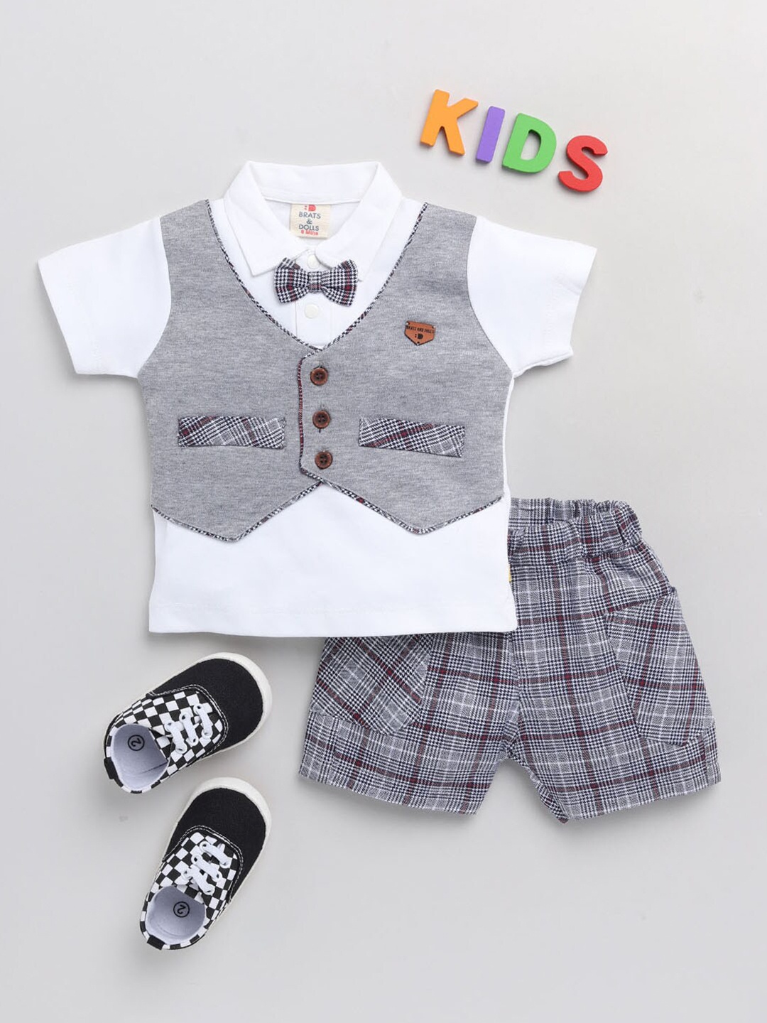 

BRATS AND DOLLS Boys White & Grey Printed T-shirt with Shorts