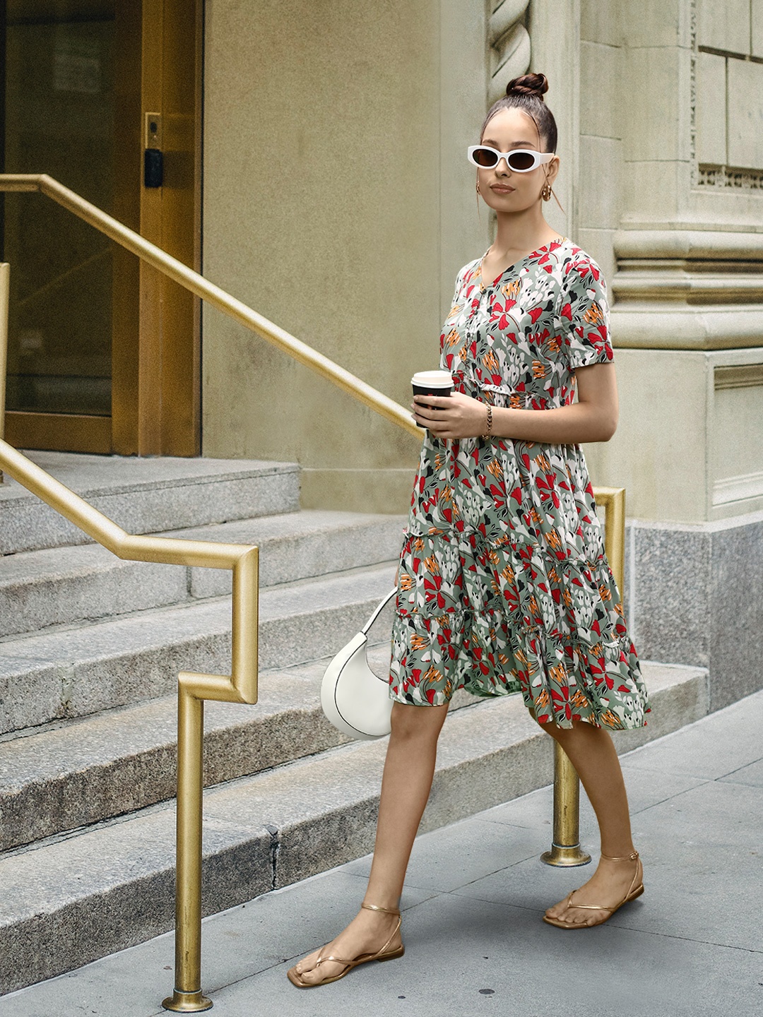 

Vero Moda Grey & Multicoloured Floral Layered Fit and Flare Dress