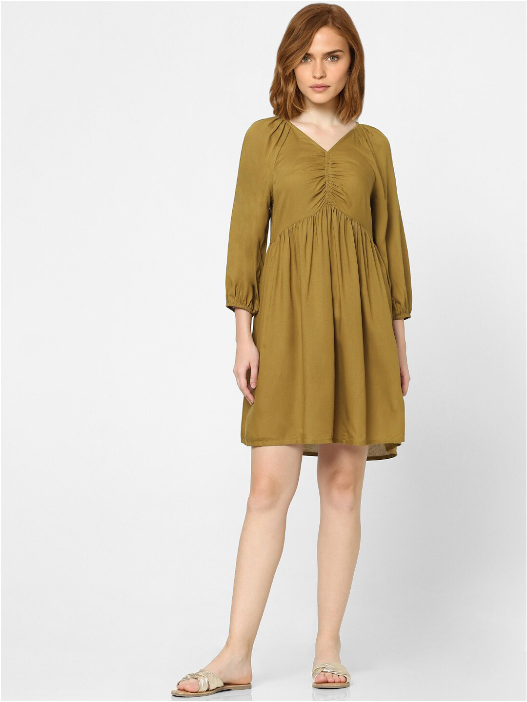 

Vero Moda Green Ruched Fit & Flare Dress
