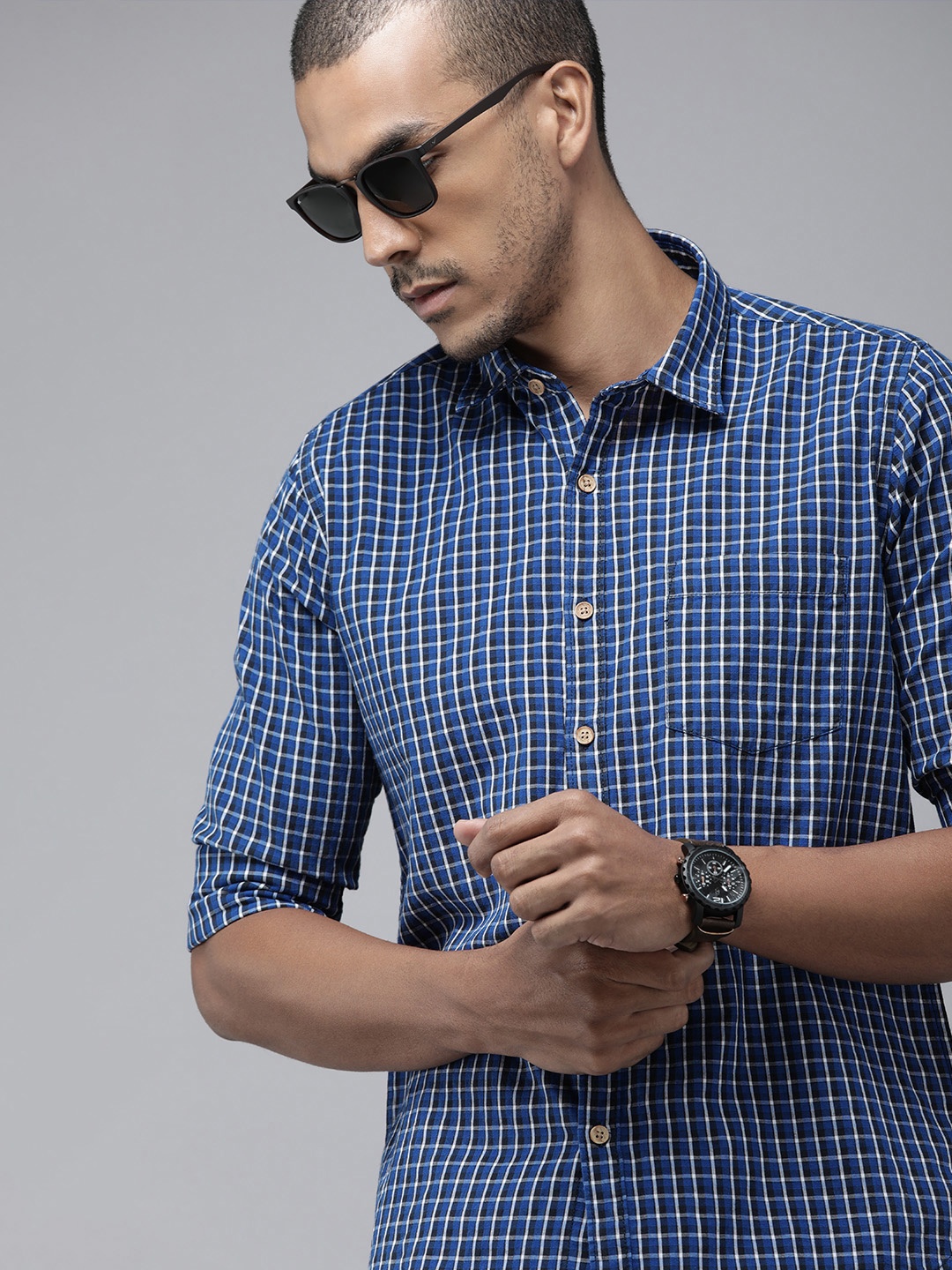 

Pepe Jeans Men Blue & White Checked Pure Cotton Casual Shirt