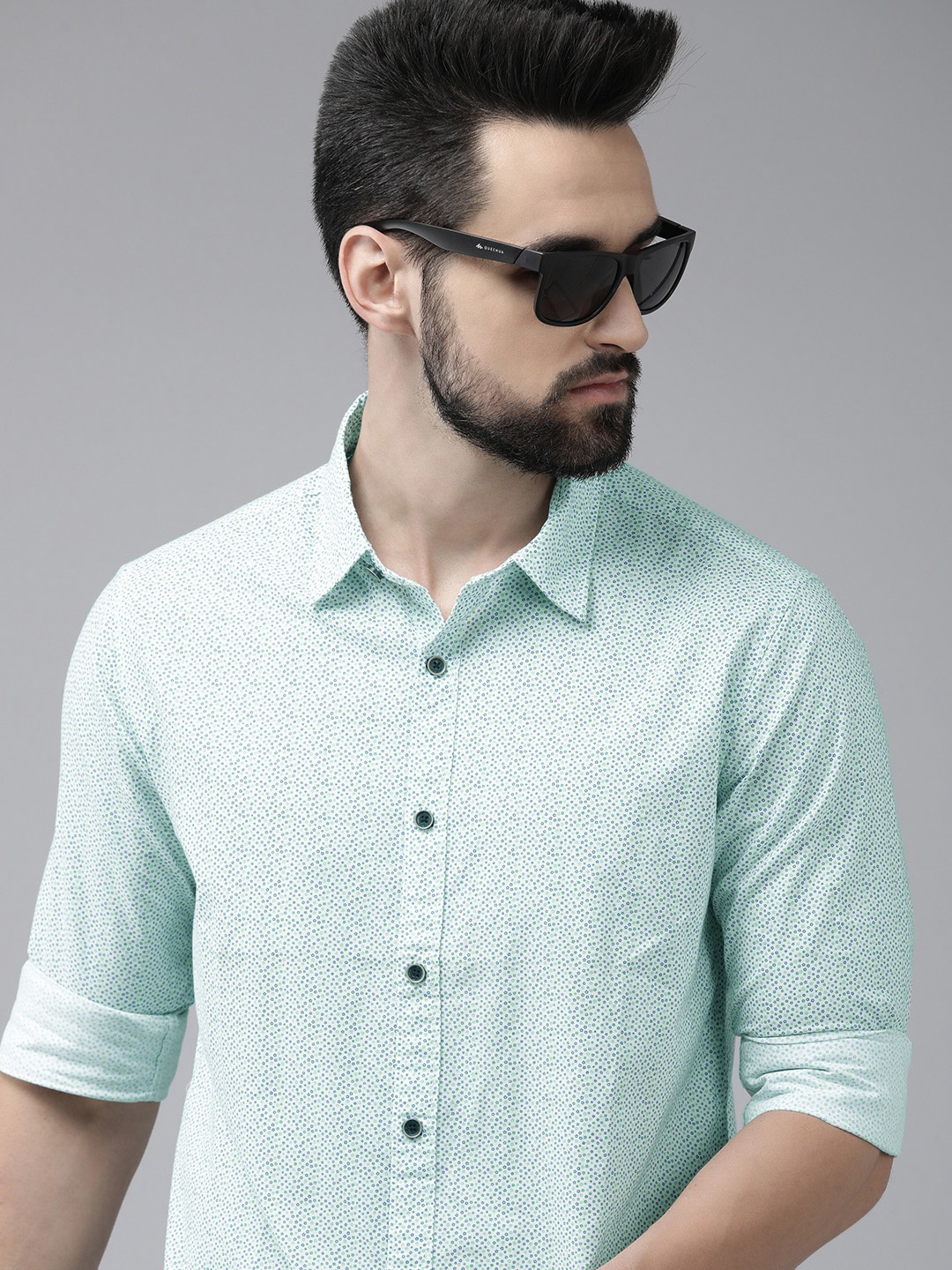 

Pepe Jeans Men Blue & Green Ditsy Floral Printed Pure Cotton Casual Shirt
