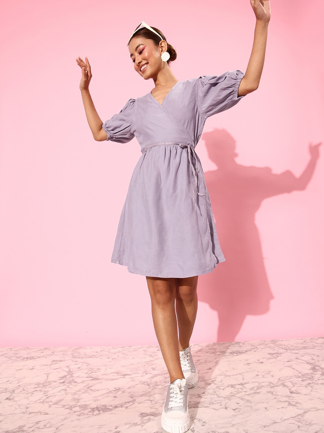 

The Roadster Lifestyle Co. Solid Puff Sleeves Wrap Dress With Gathered Detail, Mauve