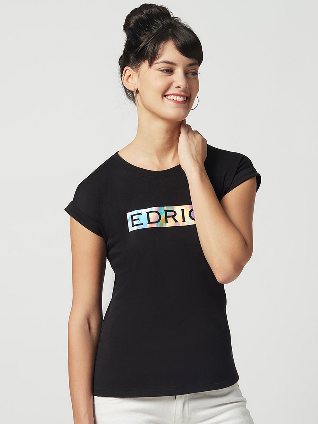 

EDRIO Women Black Typography Printed Pure Cotton T-shirt