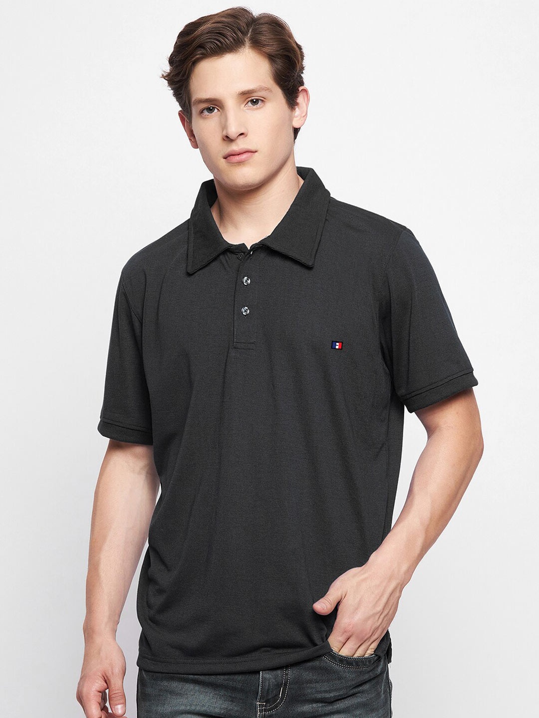 

FRENCH FLEXIOUS Men Black Solid Polo Collar T-shirt