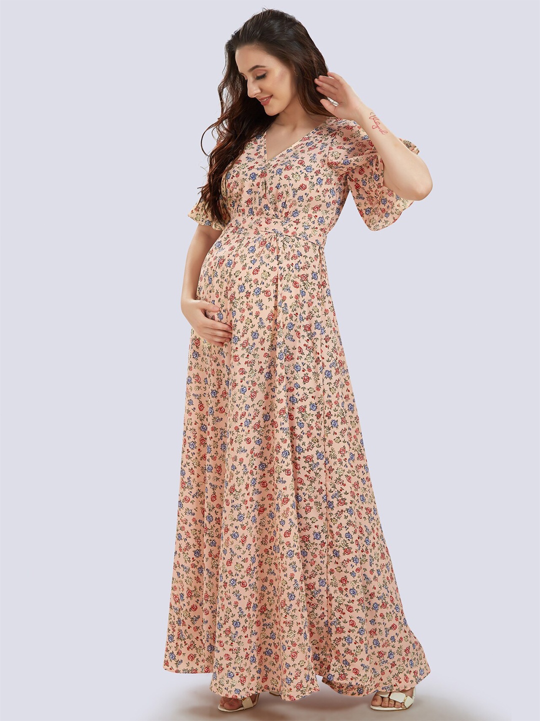 

Mom For Sure by Ketki Dalal Peach-Coloured & Red Floral Georgette Maternity Wrap Dress