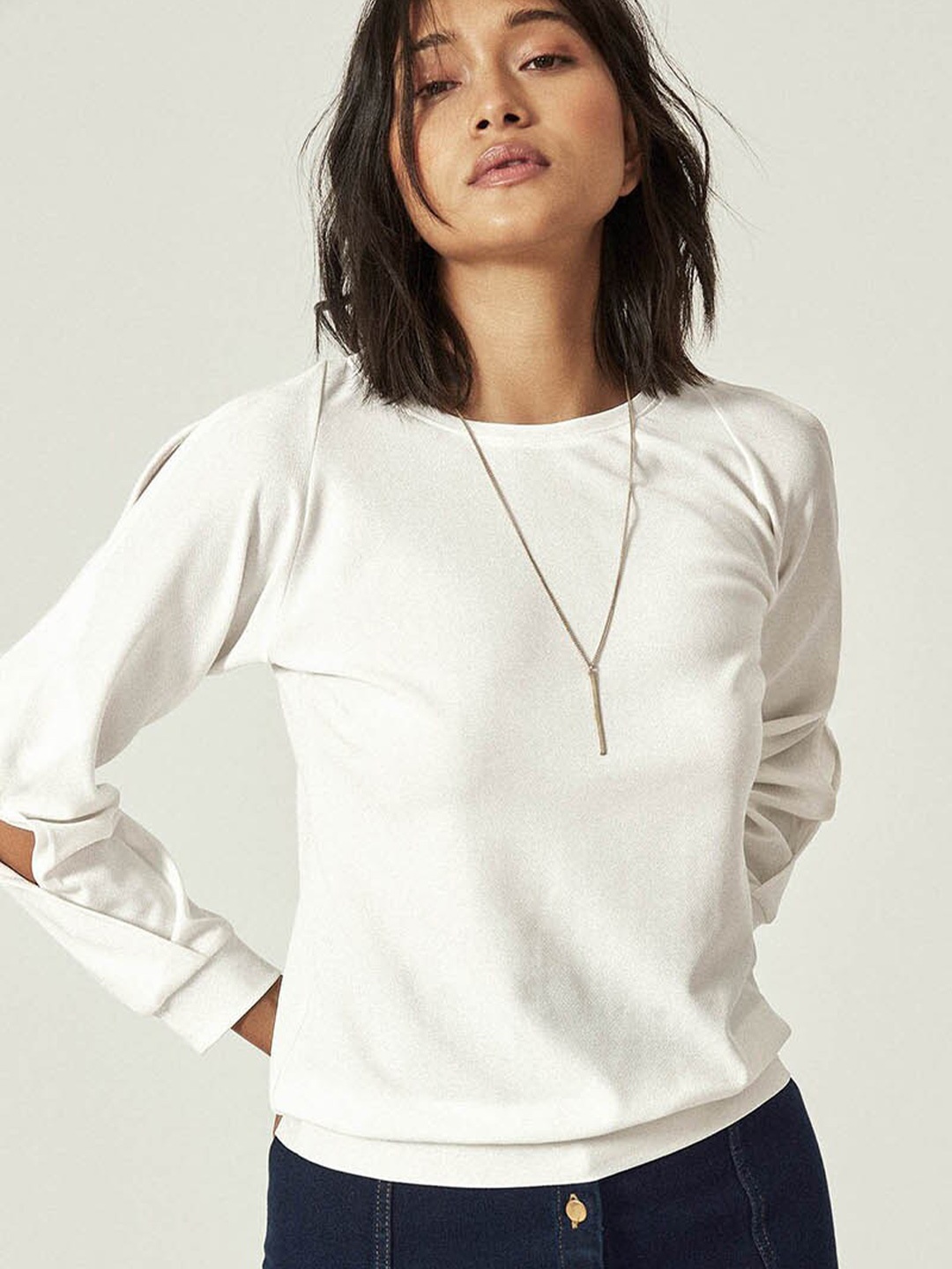 

The Label Life Women White Textured Knit Top