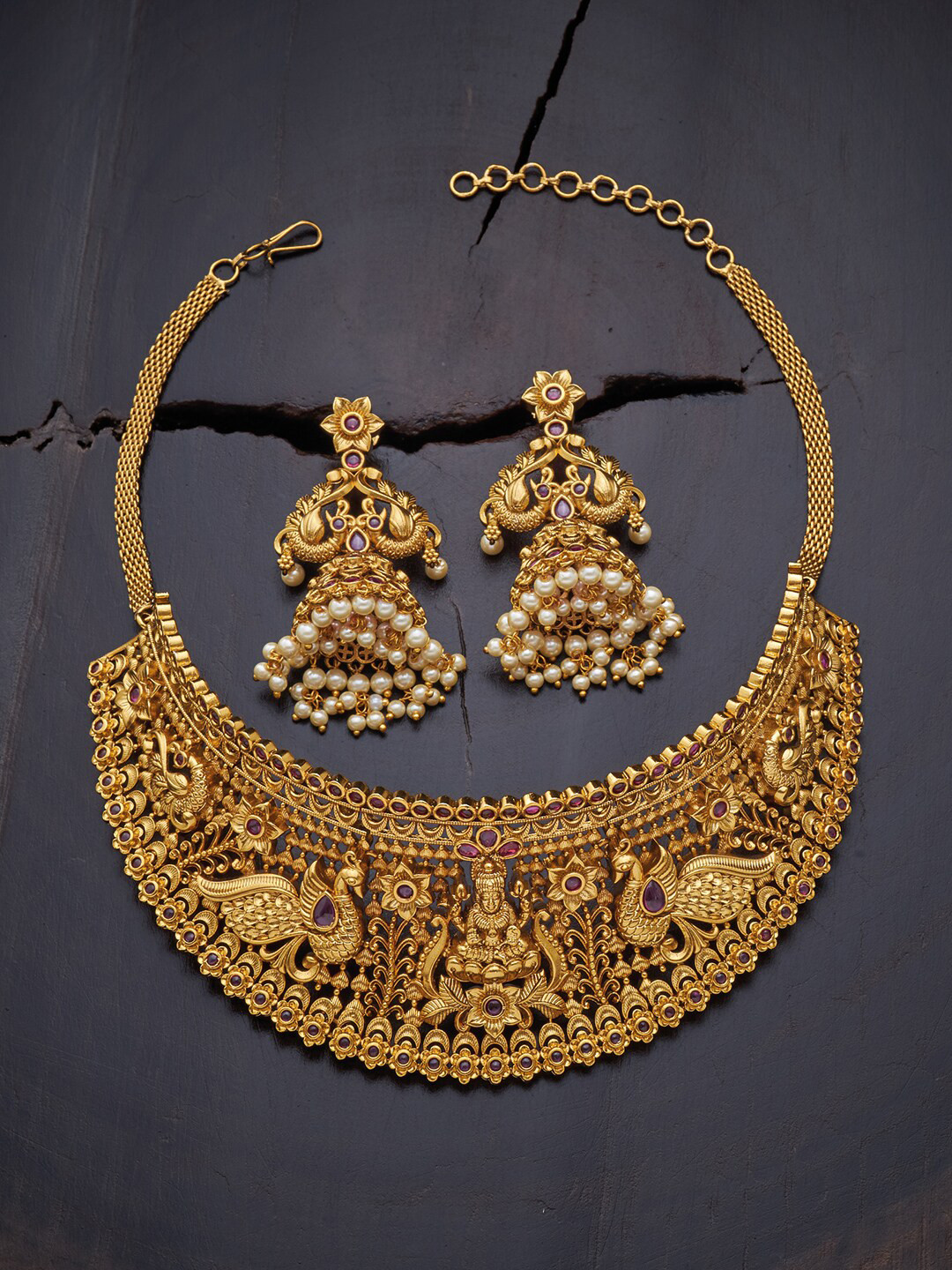 

Kushal's Fashion Jewellery Red Gold-Plated Antique Necklace
