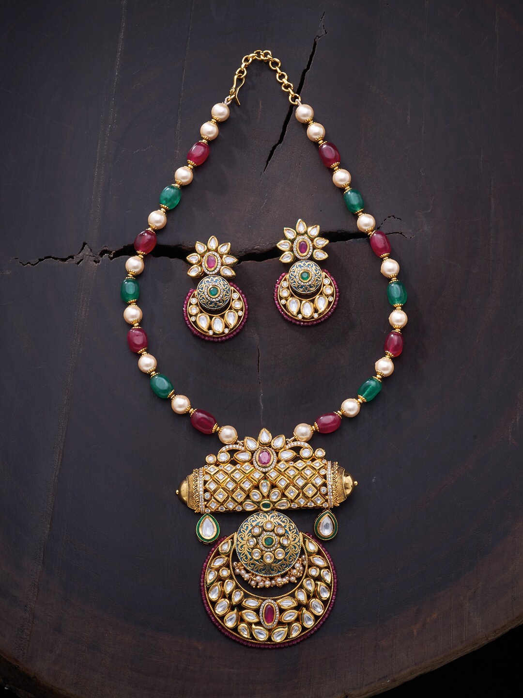 

Kushal's Fashion Jewellery Red & Green Gold-Plated Vilandi Necklace Set