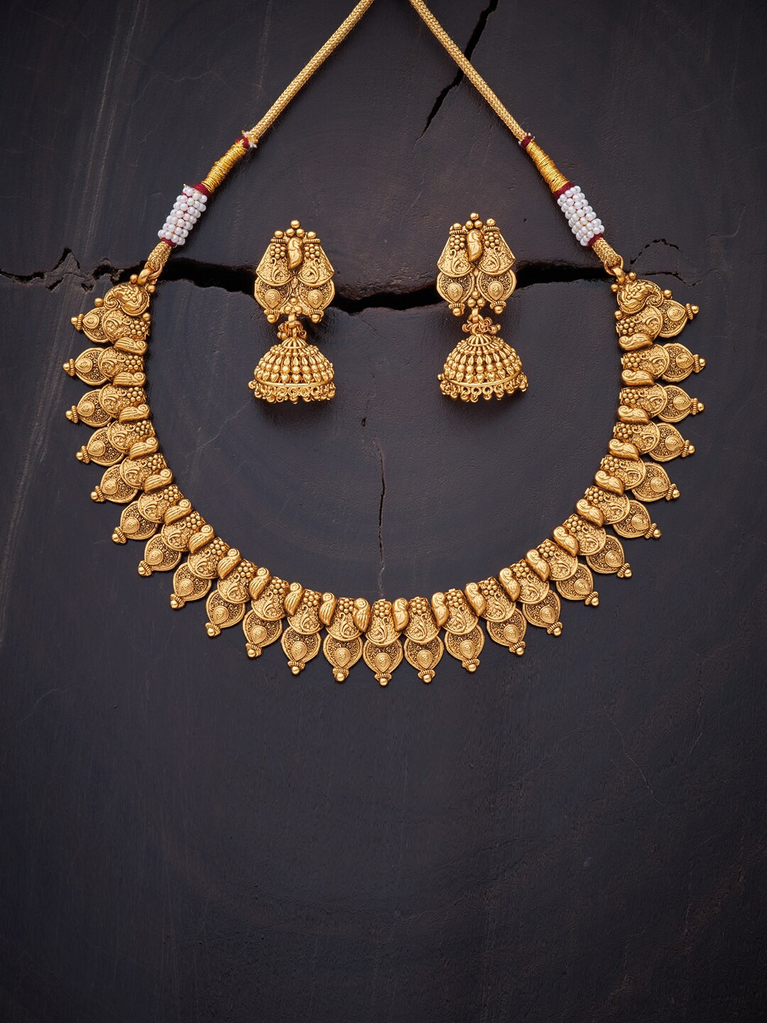 

Kushal's Fashion Jewellery Gold-Plated Antique Necklace, Na