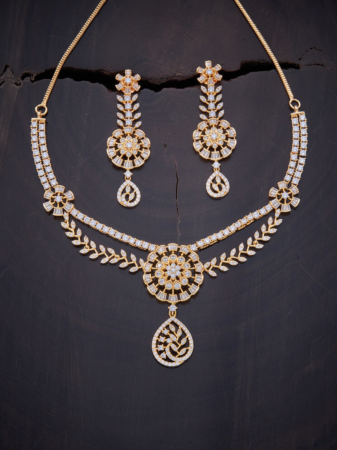 

Kushal's Fashion Jewellery White Gold-Plated Necklace