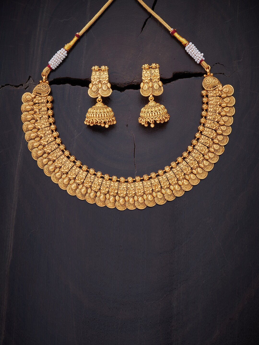 

Kushal's Fashion Jewellery Gold-Toned Gold-Plated Antique Necklace