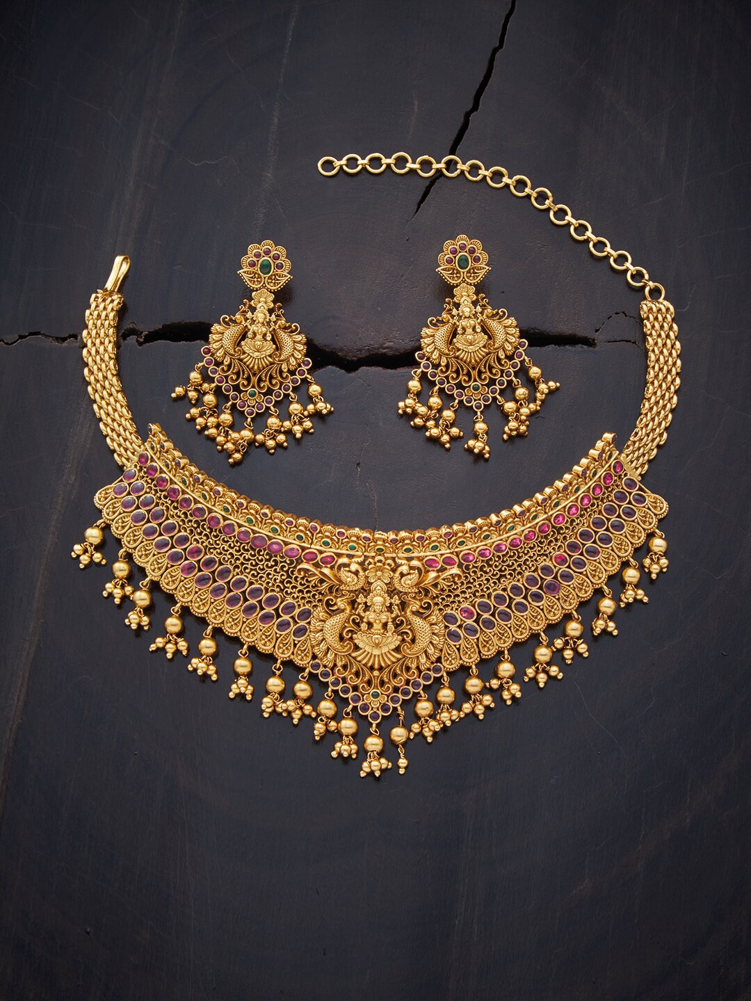 

Kushal's Fashion Jewellery Red & Green Gold-Plated Antique Necklace Set