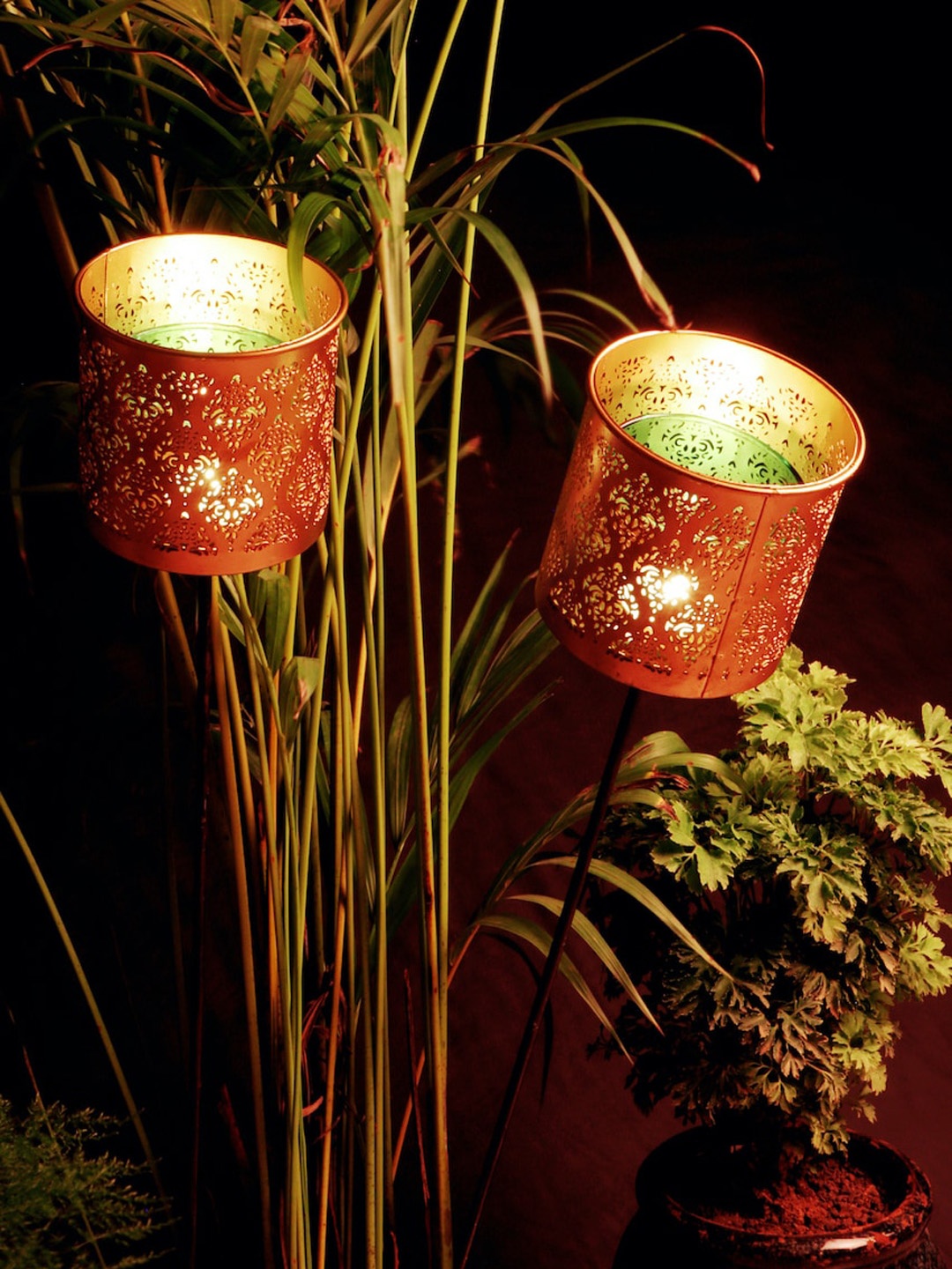 

nakshikathaa Set Of 2 Gold-Toned Textured Tealight Candle Holder