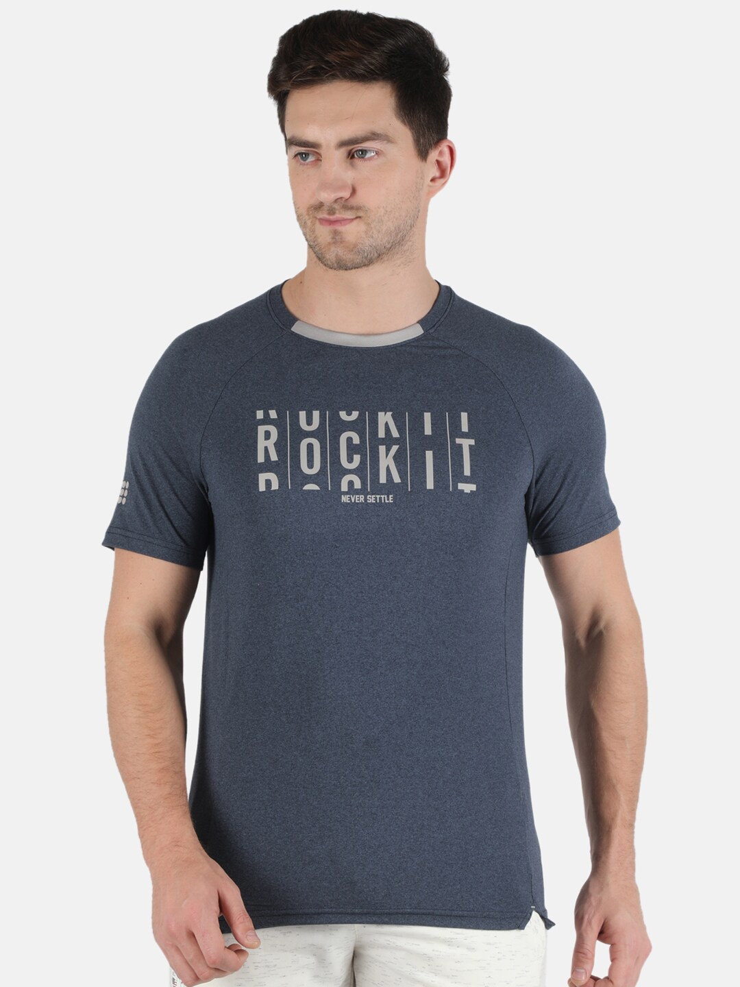 rock it Men Blue Typography Printed Slim Fit T-shirt