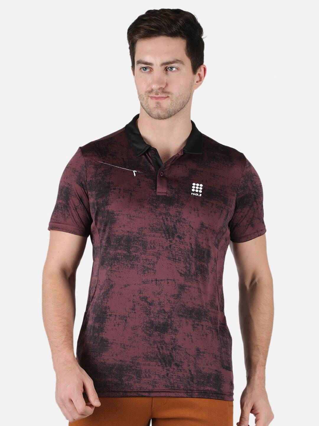 

Rock.it Men Maroon Polo Collar Raw Edge Slim Fit Training or Gym T-shirt