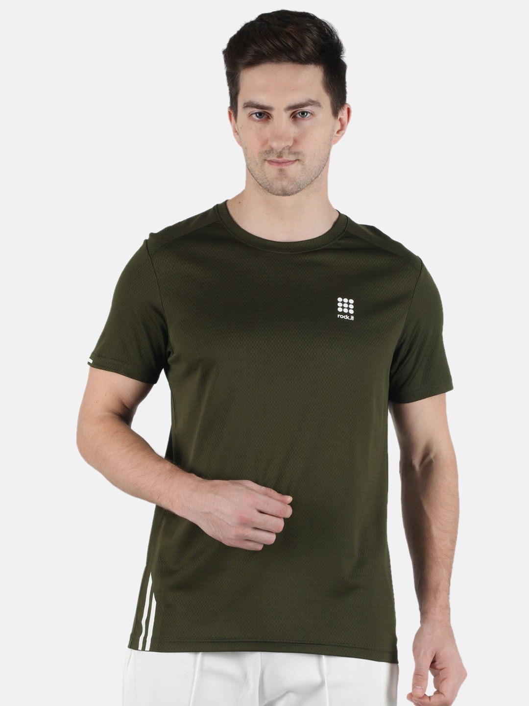 

rock it Men Olive Green Applique T-shirt