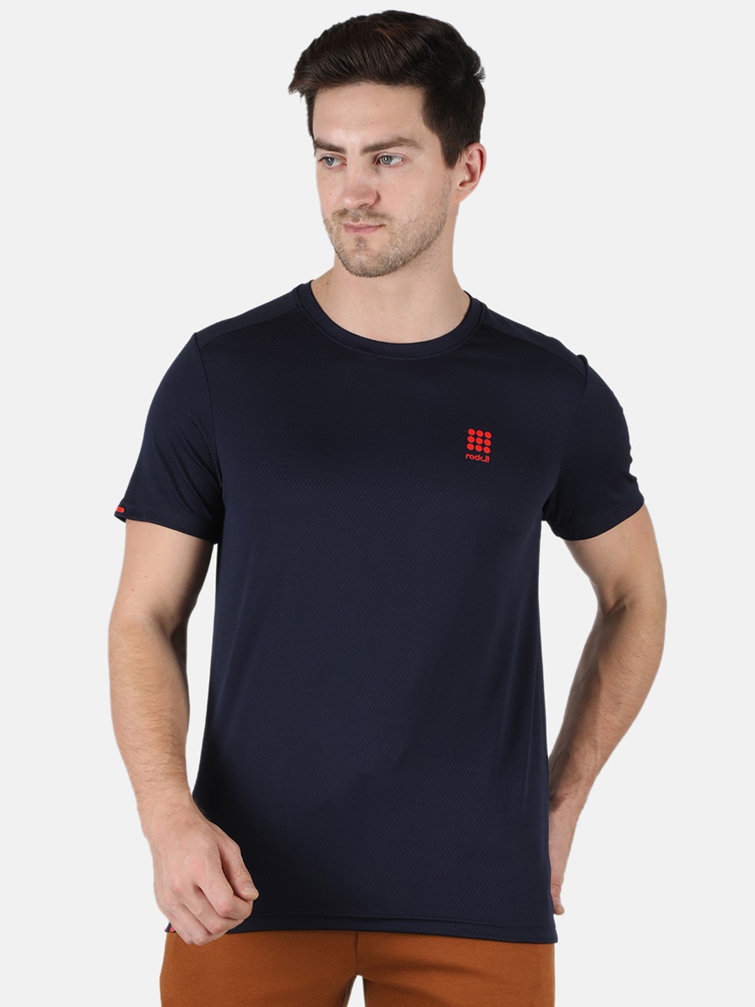 

rock it Men Navy Blue Applique T-shirt