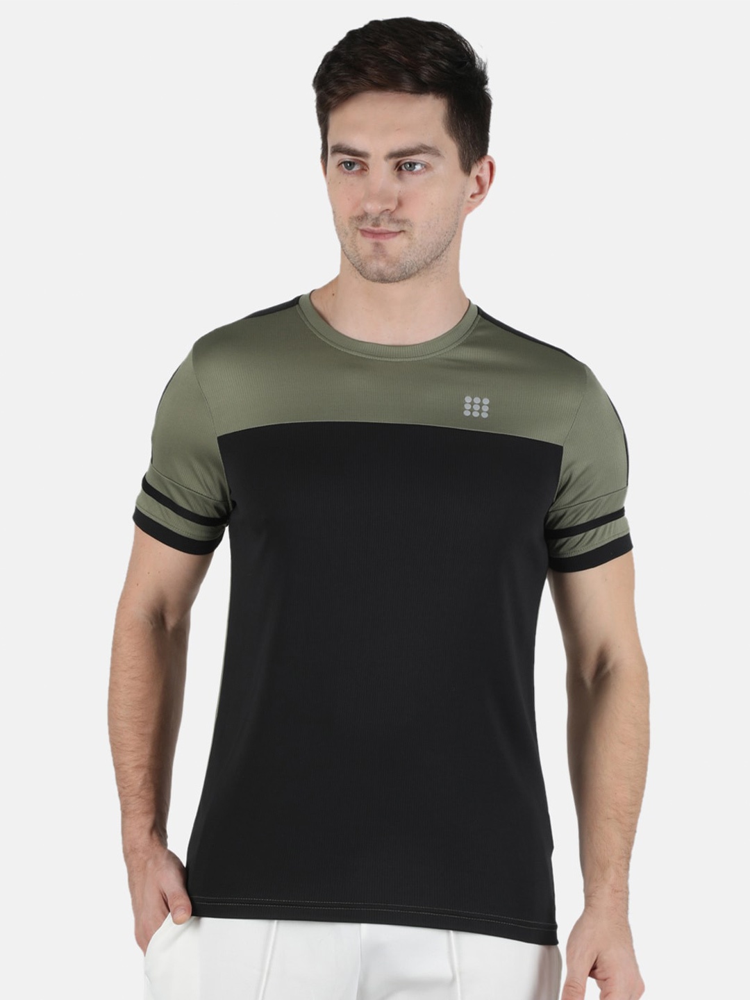 

rock it Men Olive Green & Black Colourblocked T-shirt