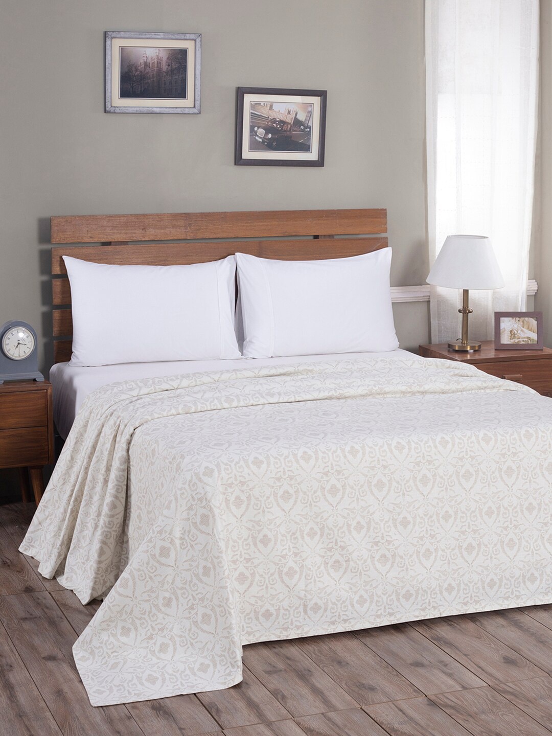 

MASPAR Beige & Grey Printed 318 GSM Double Queen Bed Cover