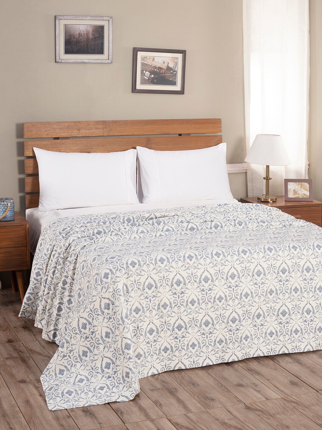 

MASPAR Cream & Blue Printed Bed Covers