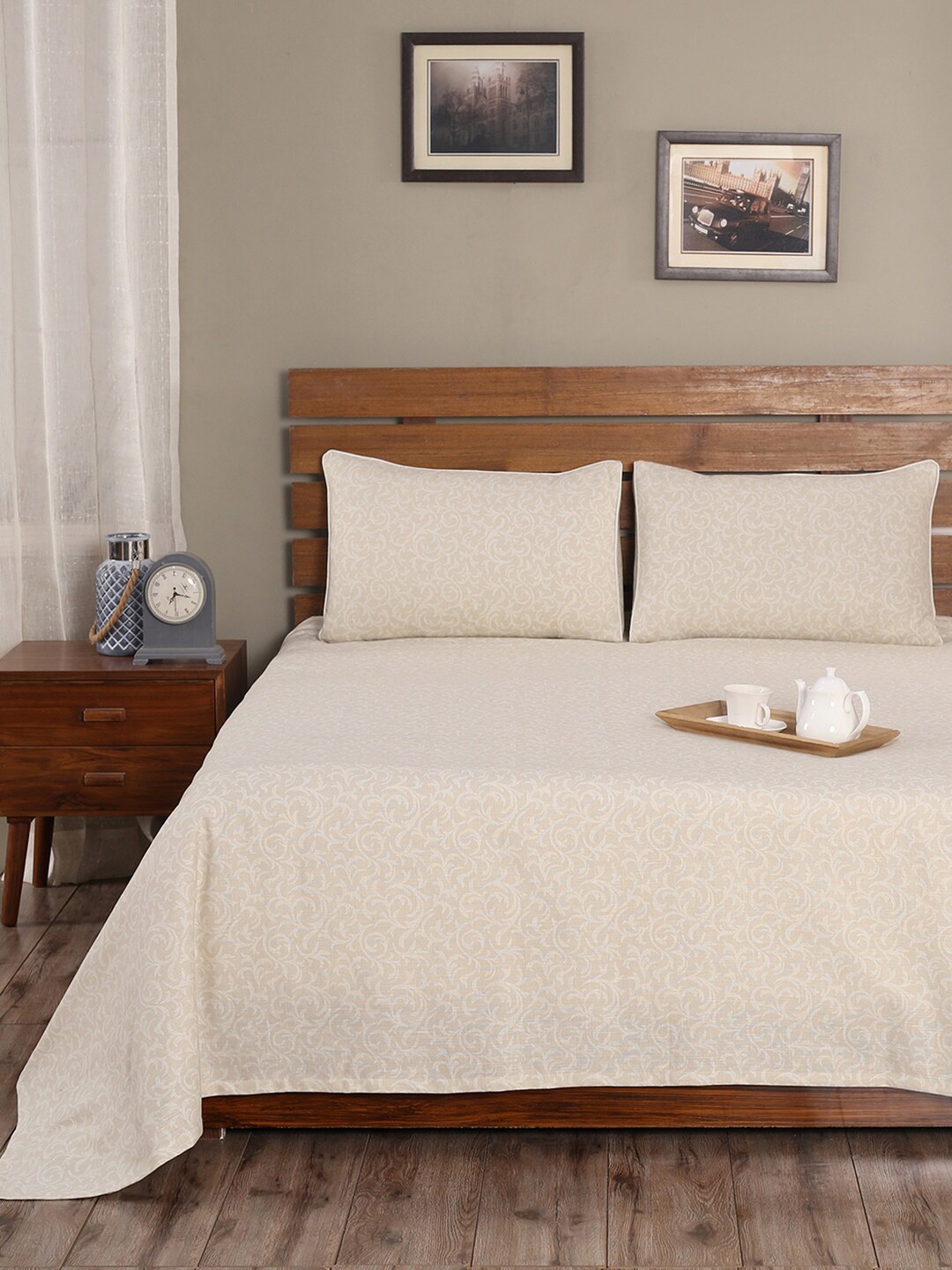 

MASPAR Beige & White Printed Double Queen Bed Cover With Pillow Covers