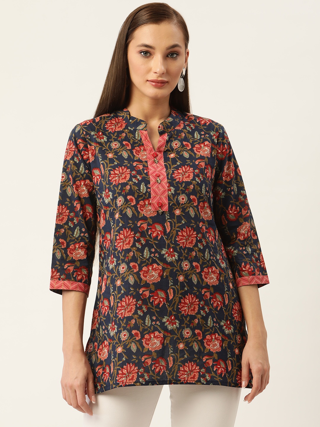 

FABRIC FITOOR Navy Blue & Peach-Coloured Floral Printed Pure Cotton Kurti