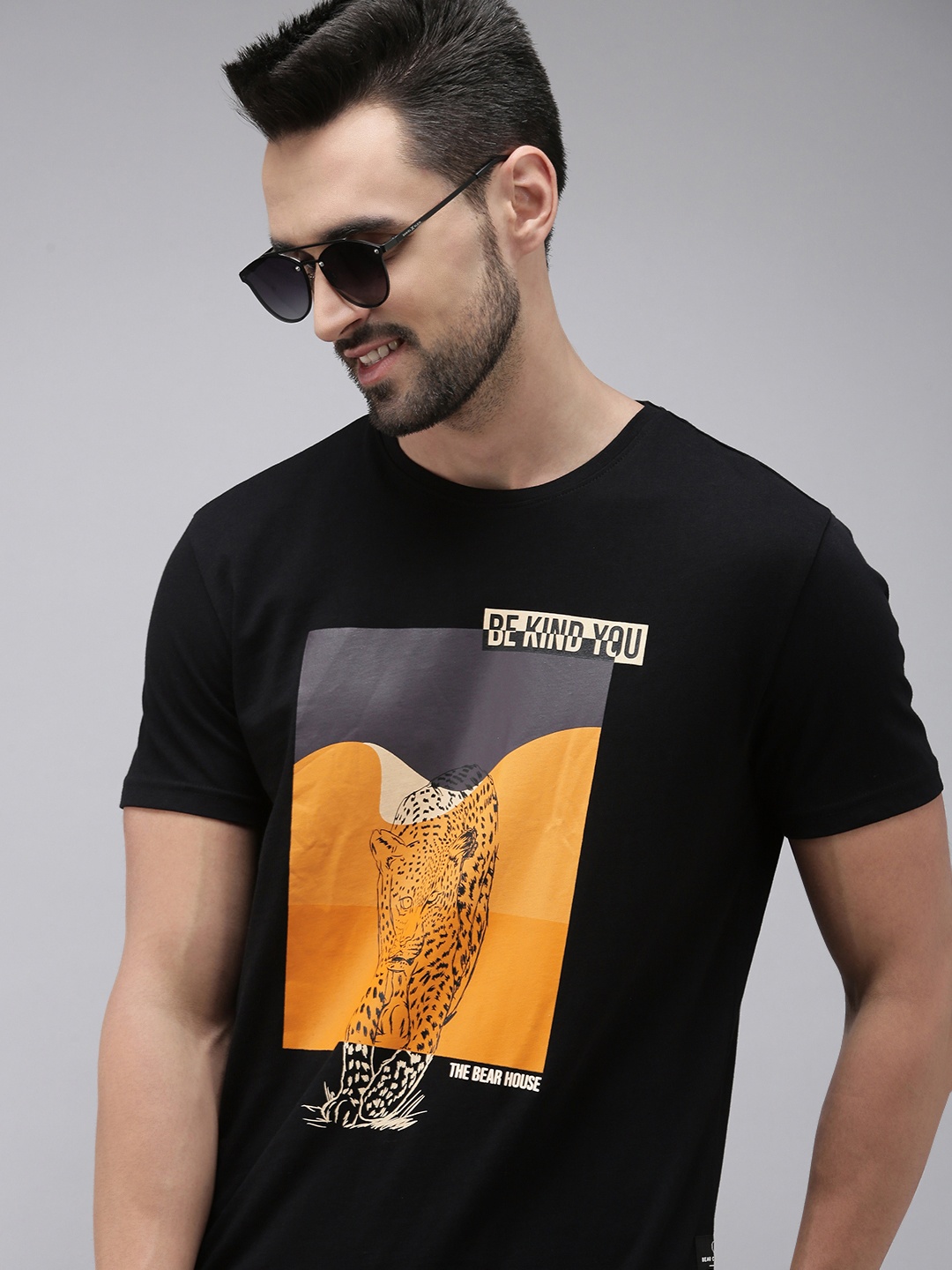 

THE BEAR HOUSE Men Black & Mustard Yellow Printed Pure Cotton T-shirt