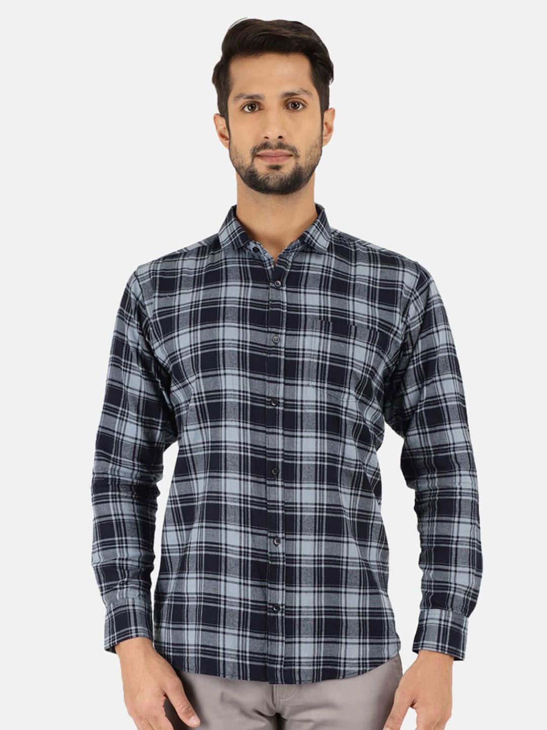

V-Mart Men Grey Tartan Checks Checked Casual Shirt