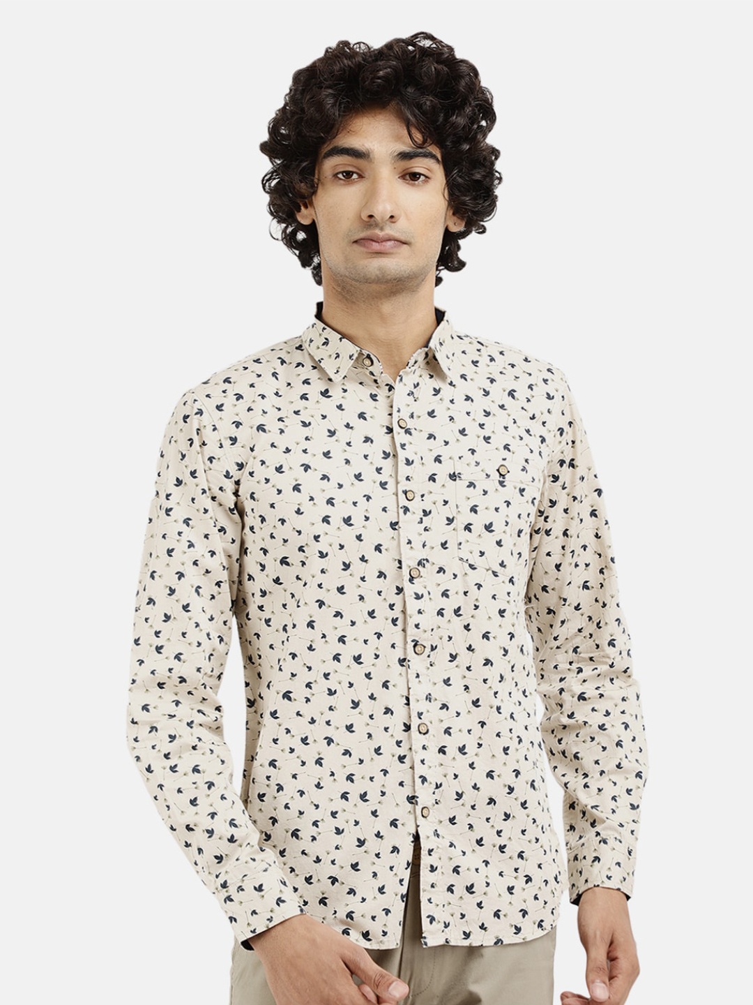 

V-Mart Men Beige Slim Fit Printed Casual Shirt
