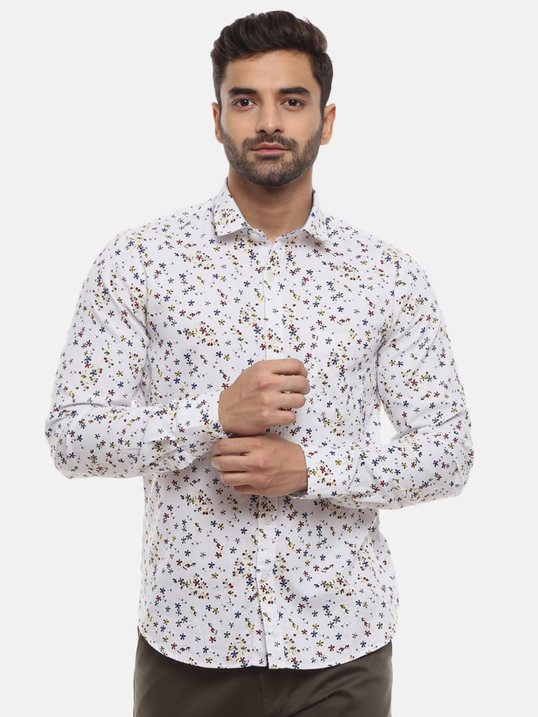 

V-Mart Men White Slim Fit Floral Printed Casual Shirt
