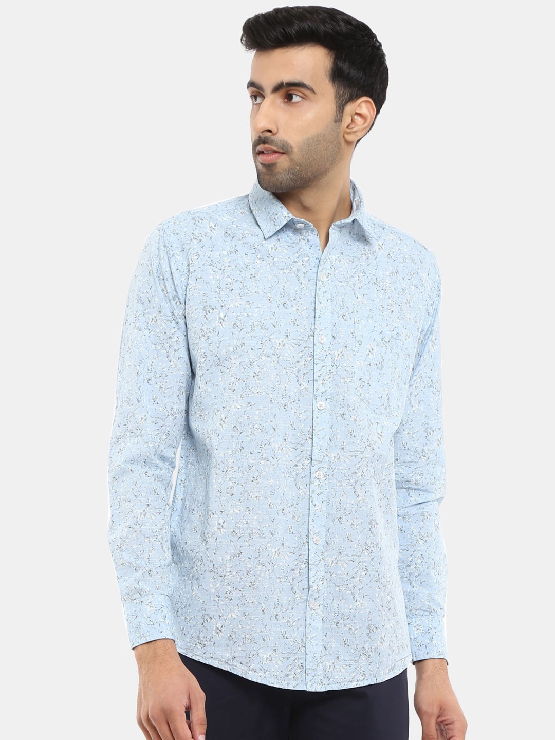 

V-Mart Men Blue Floral Printed Casual Shirt