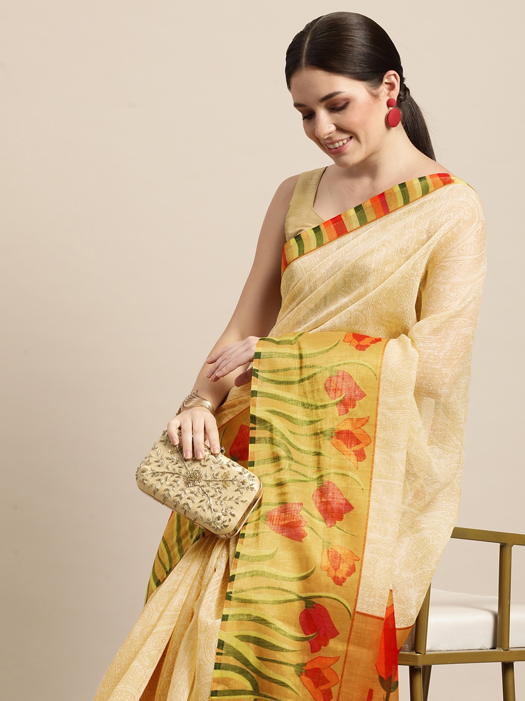 

Triveni Cream-Coloured & Green Floral Printed Zari Pure Cotton Saree