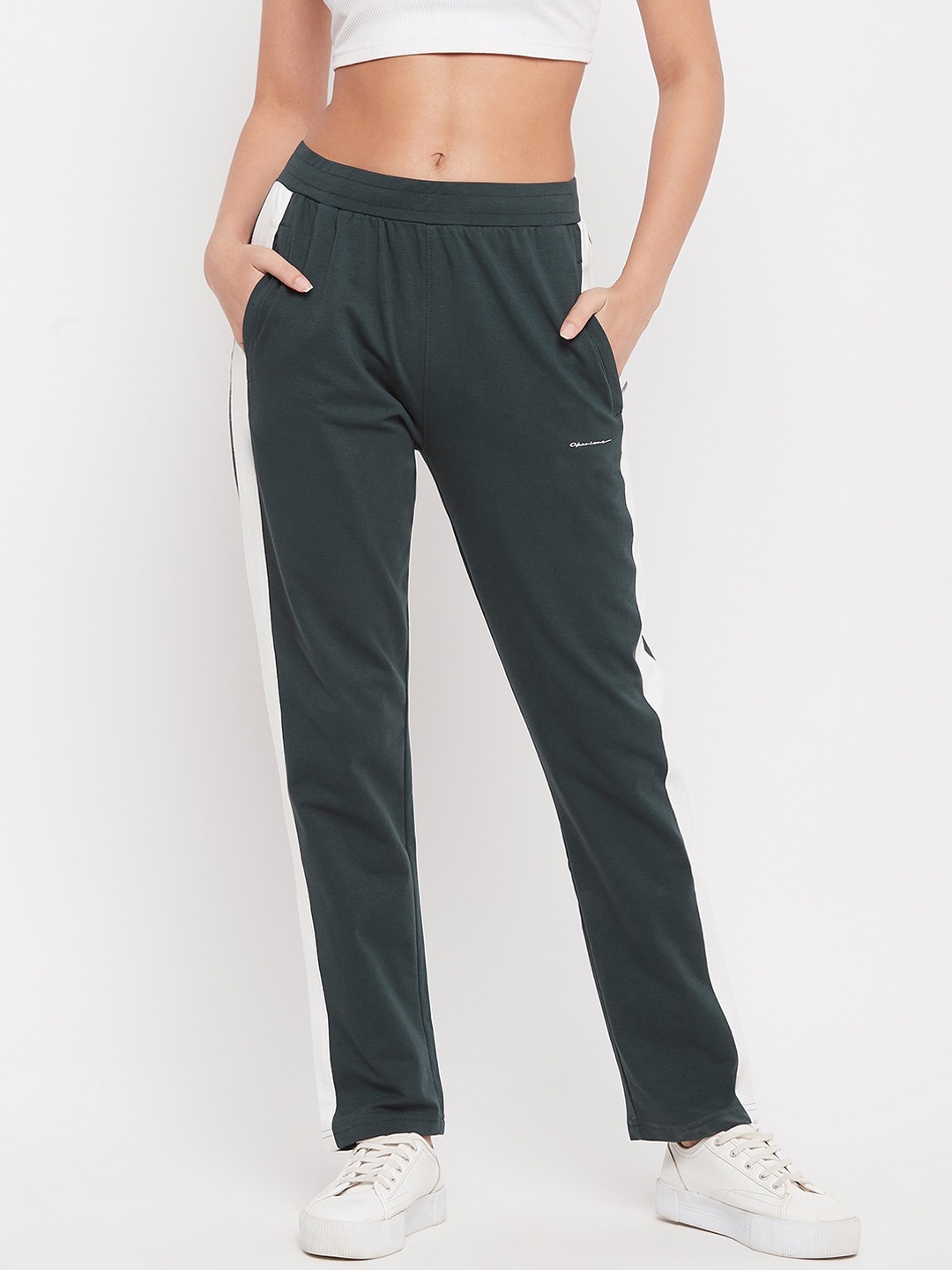 

Okane Women Green Solid Track Pants