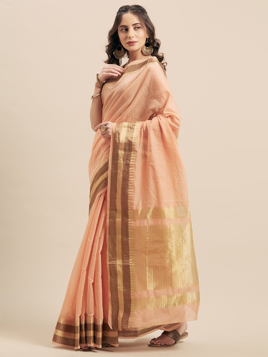 

Shaily Peach-Coloured & Gold-Toned Checked Silk Cotton Saree