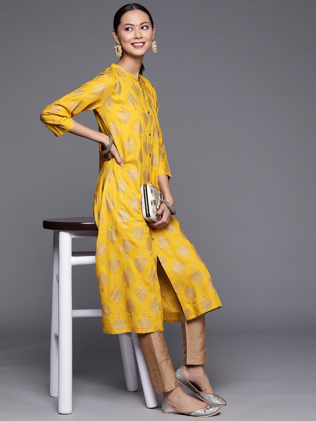 

Varanga Women Mustard Yellow & Golden Ethnic Motifs Printed Kurta