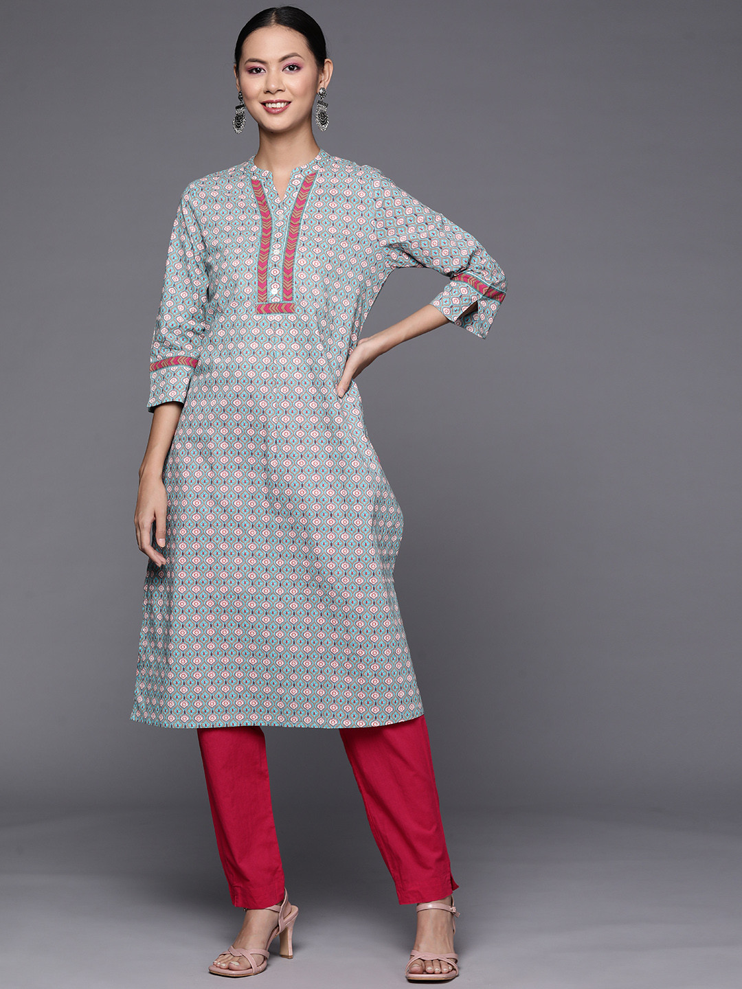 

Varanga Women Sea Green & Off White Ethnic Motifs Printed Pure Cotton Kurta